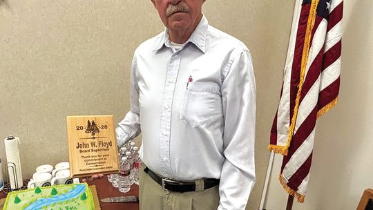 Floyd retires from conservation district