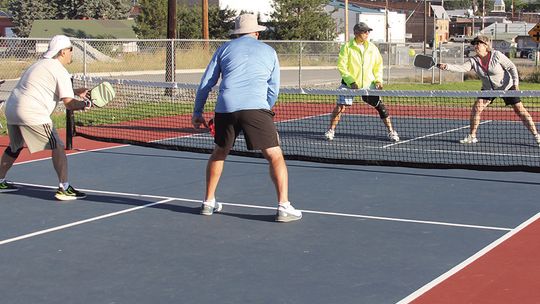 Morning pickleball popular