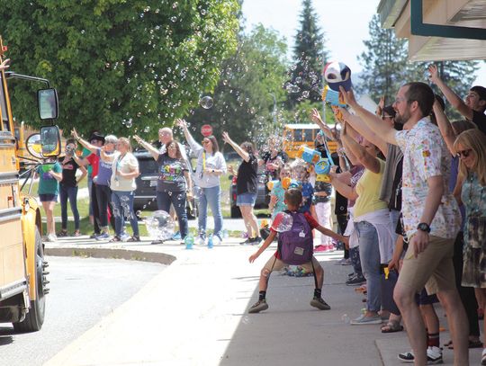 Bubbly send off for summer