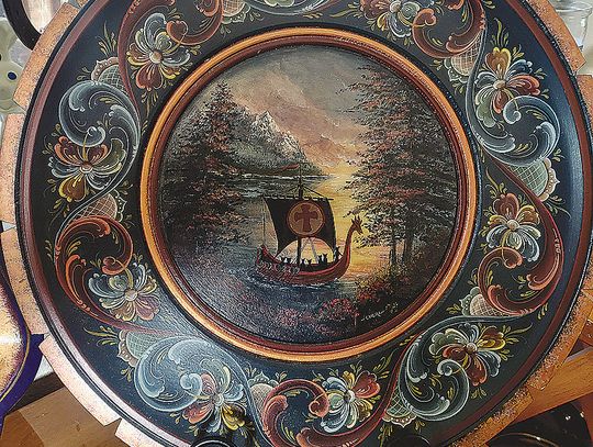 Late artist gives back to arts