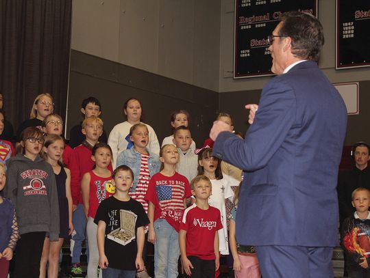 Newport School District honors veterans