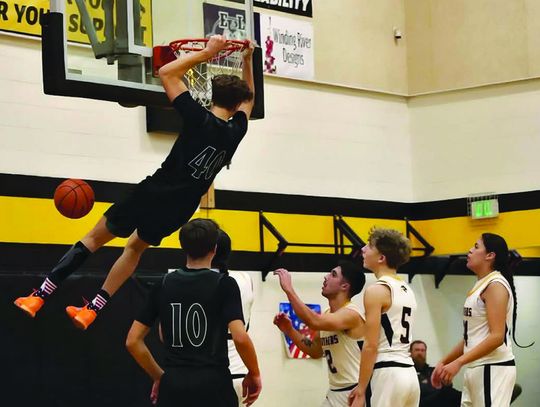 Selkirk boys get narrow win at Cusick