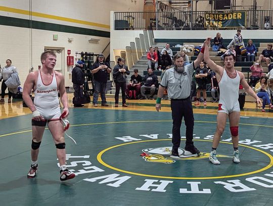 Swain wins League Wrestling Championships