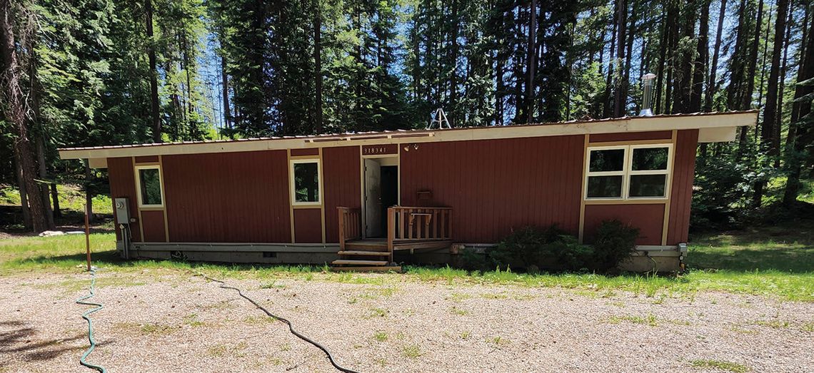 Caretaker’s house for sale