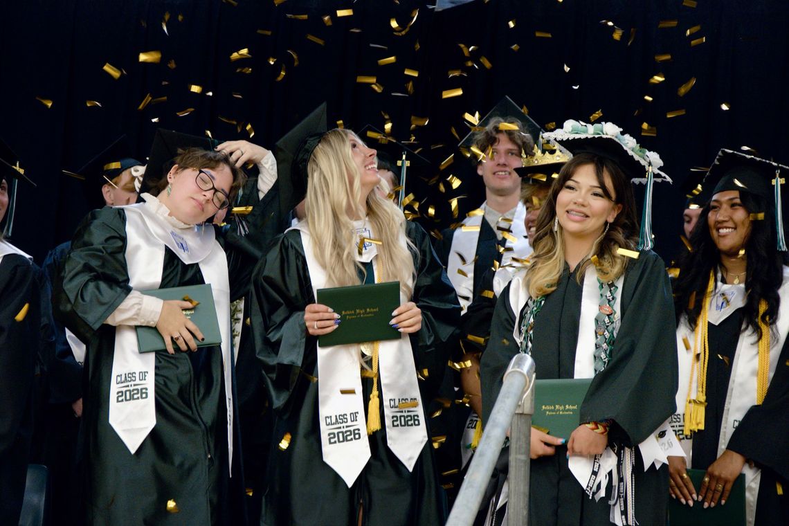 Congratulations Graduates! Congratulations Graduates!