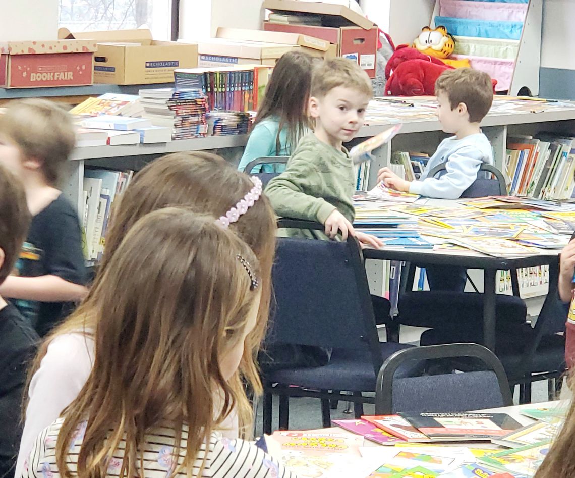 Idaho Hill Elementary celebrates Read Across America