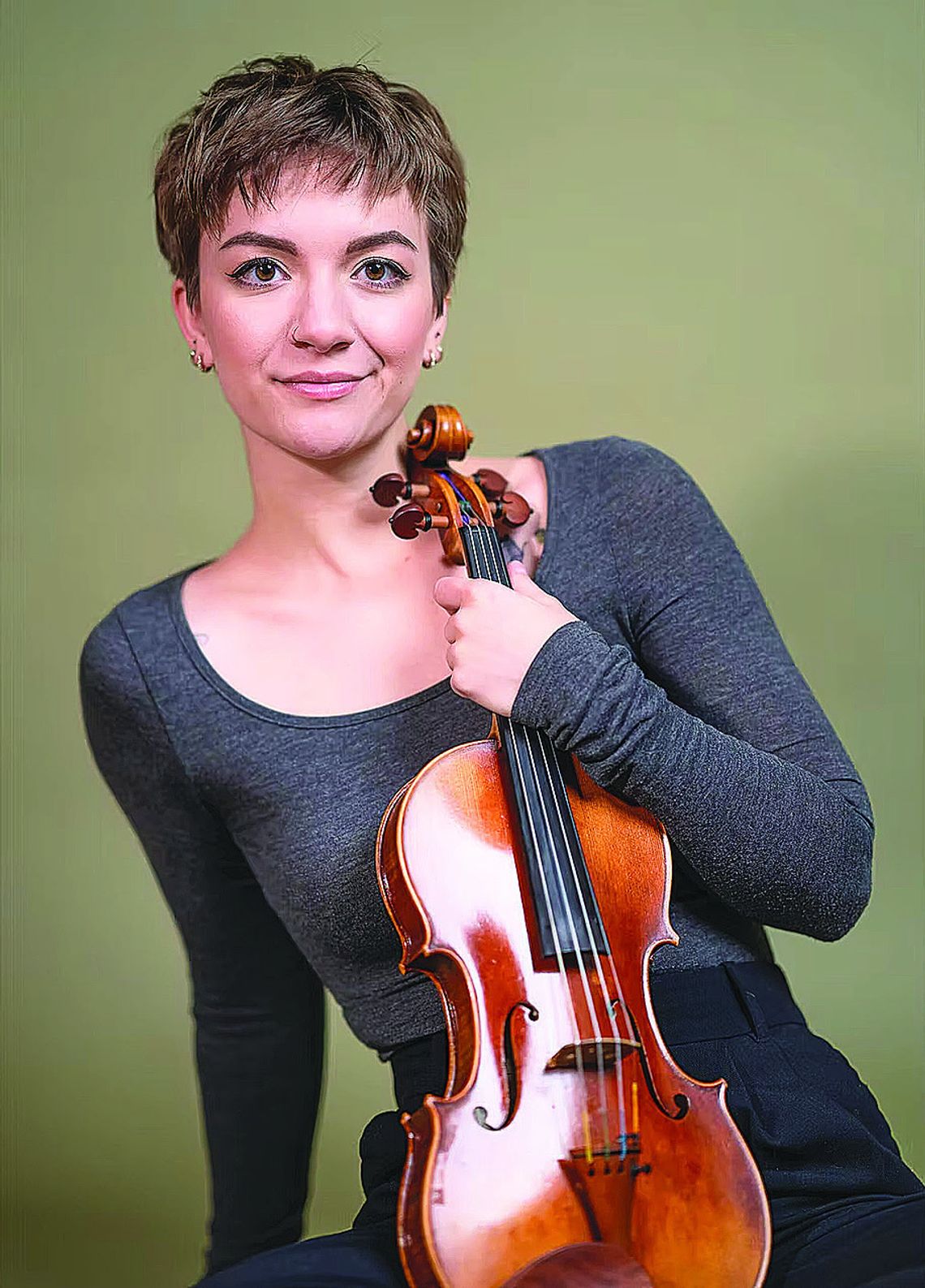 Local violinist plays for Broadway