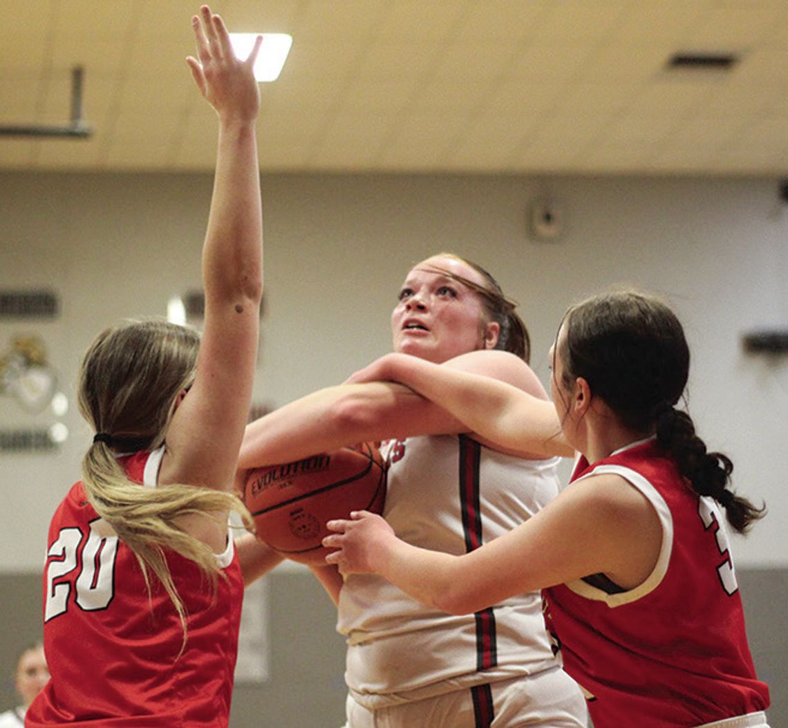 Newport girls battle at districts