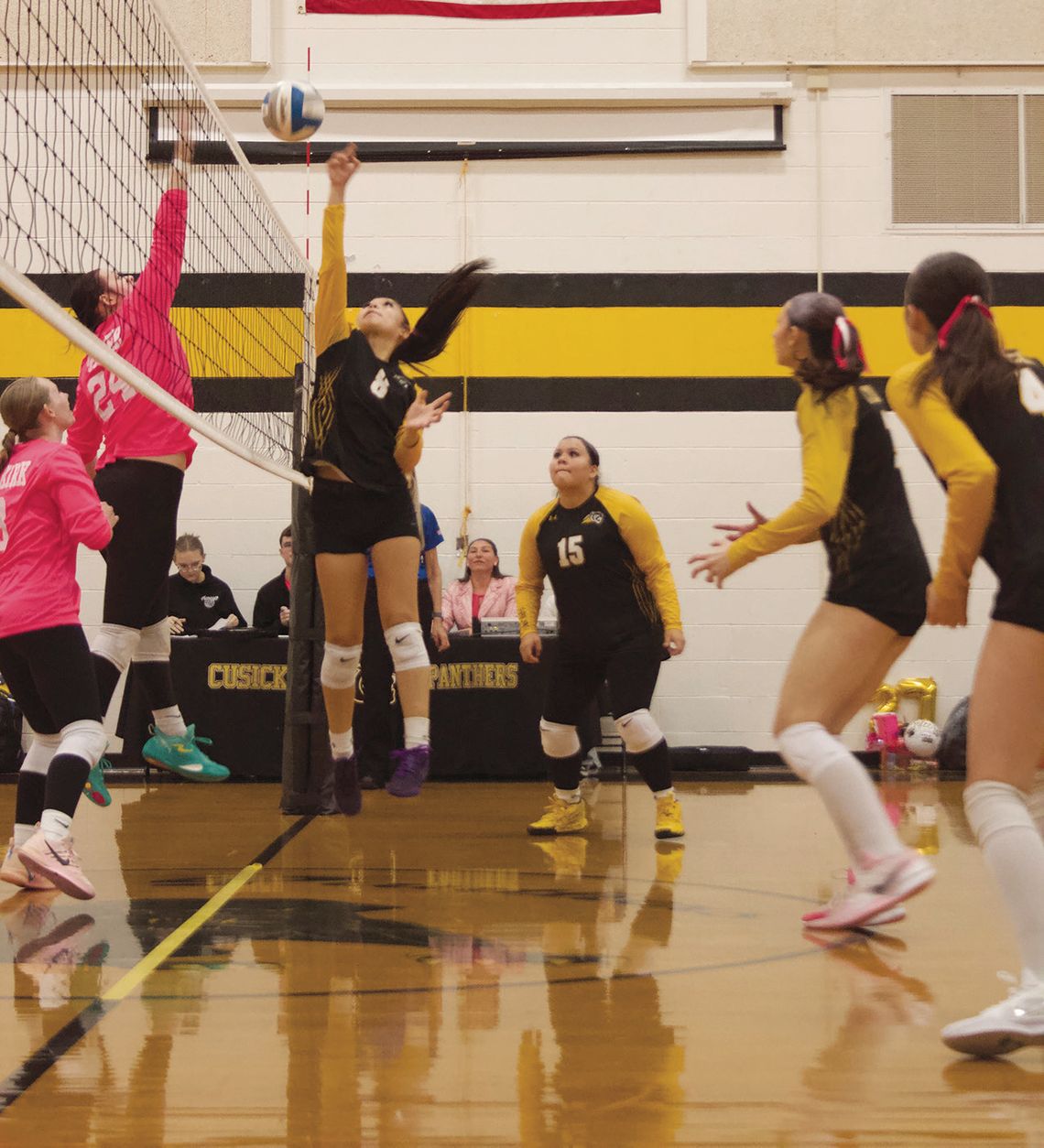 Panther volleyball hits five-game win streak Panther volleyball hits five-game win streak