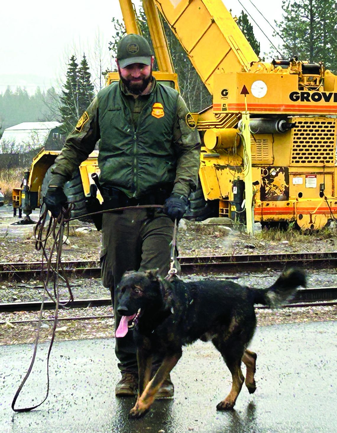 Suspect flees from police during traffic stop